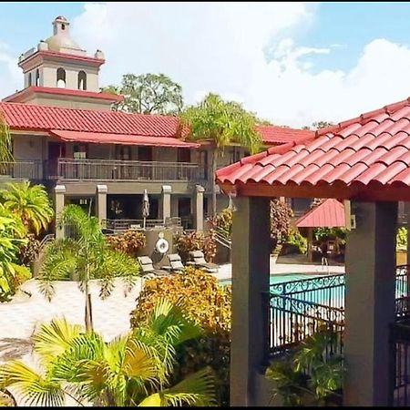 Red Roof Inn Plus & Suites Tampa Zewnętrze zdjęcie