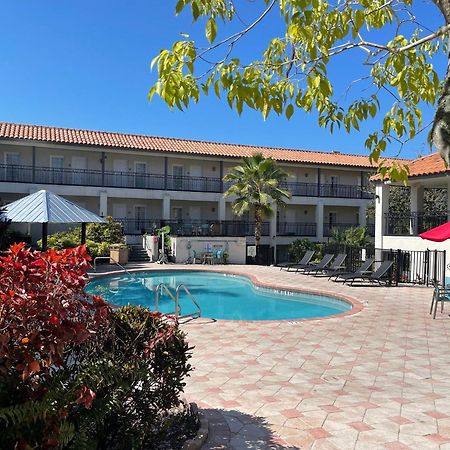Red Roof Inn Plus & Suites Tampa Zewnętrze zdjęcie