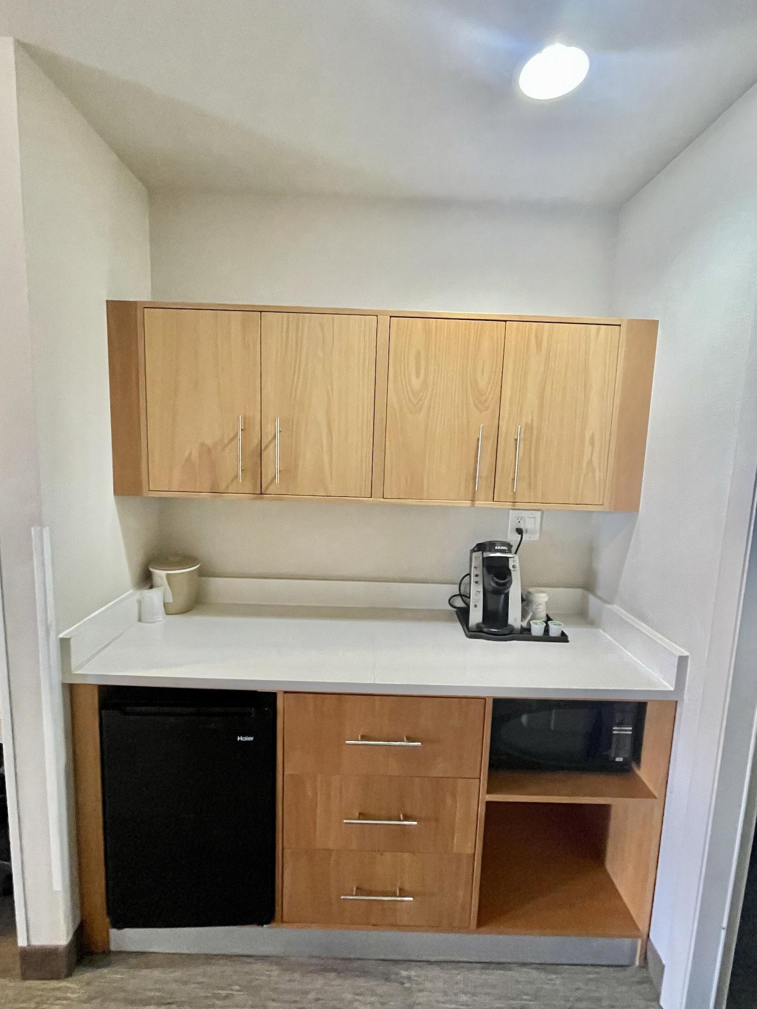Red Roof Inn Plus & Suites Tampa Zewnętrze zdjęcie