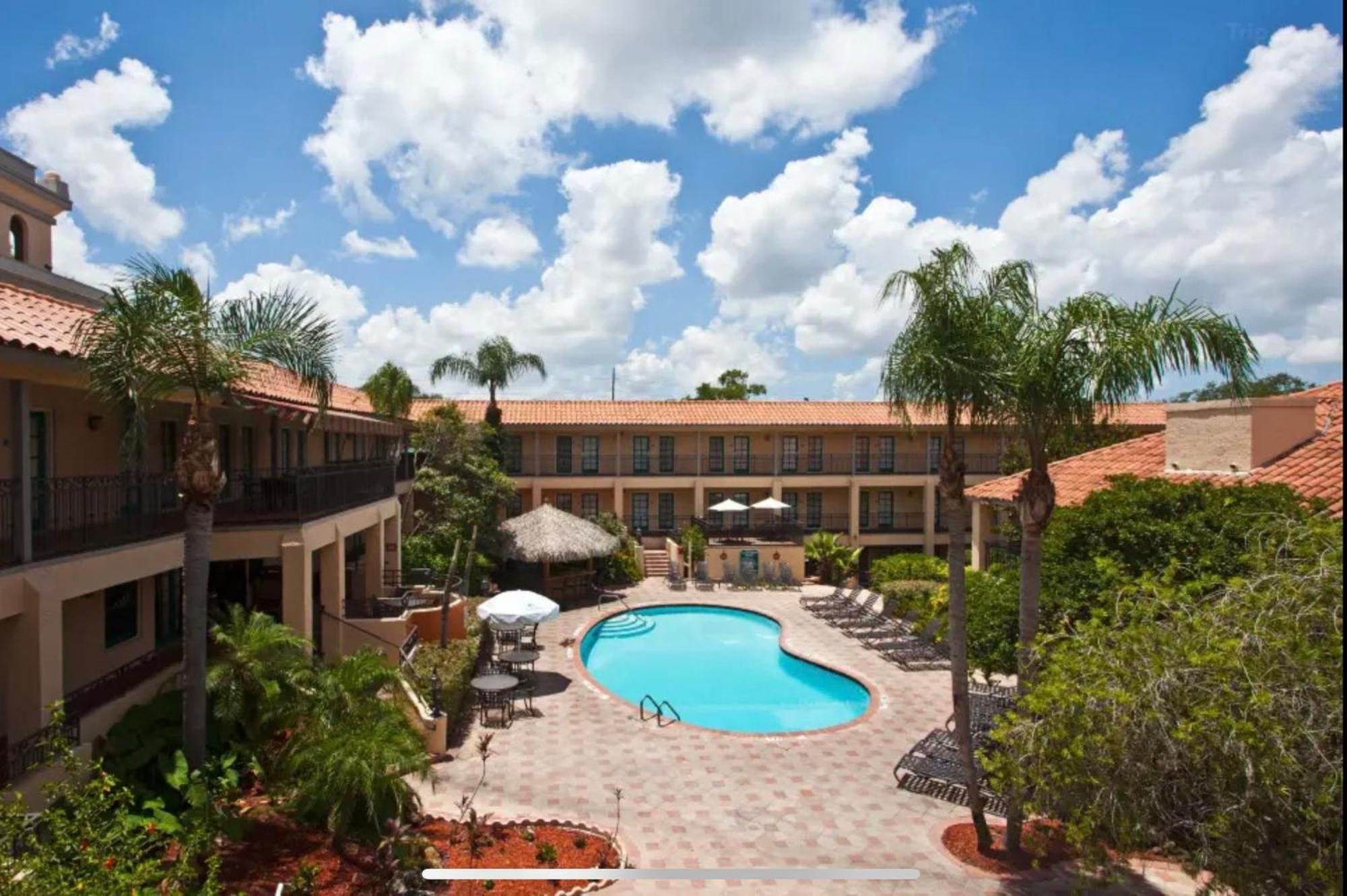 Red Roof Inn Plus & Suites Tampa Zewnętrze zdjęcie