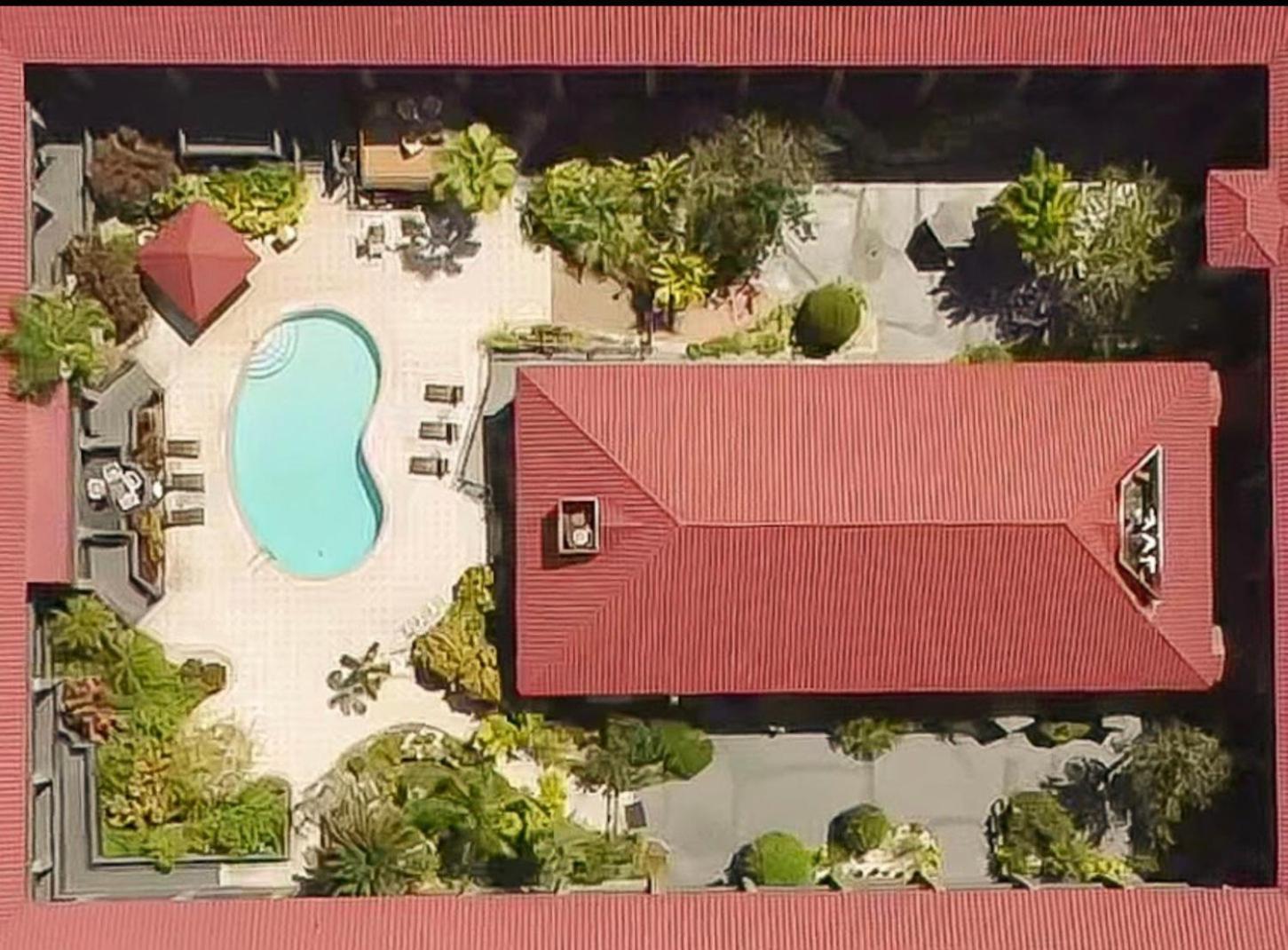 Red Roof Inn Plus & Suites Tampa Zewnętrze zdjęcie
