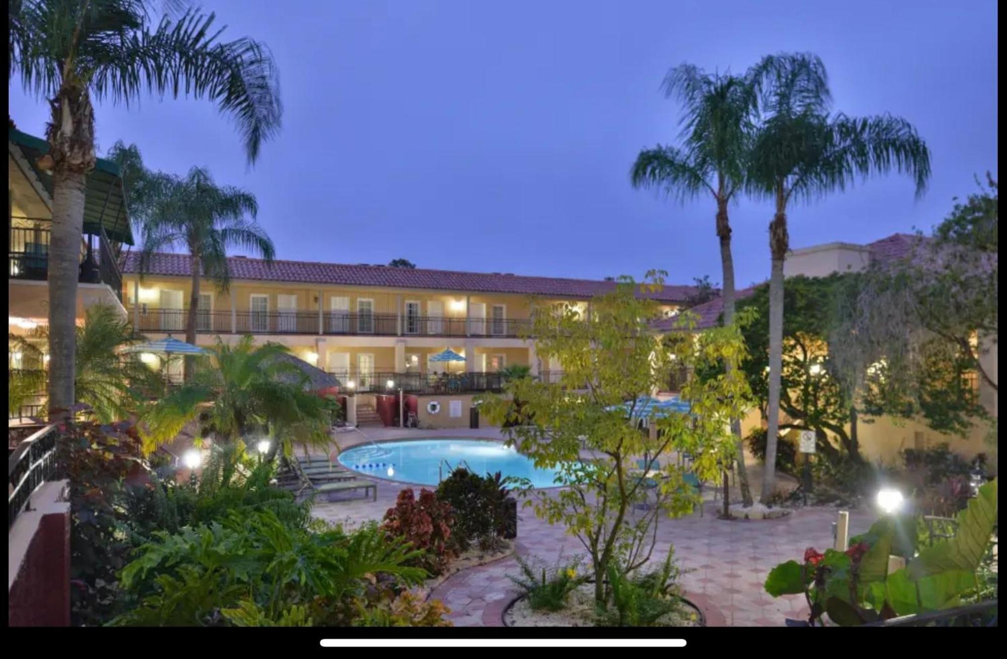 Red Roof Inn Plus & Suites Tampa Zewnętrze zdjęcie
