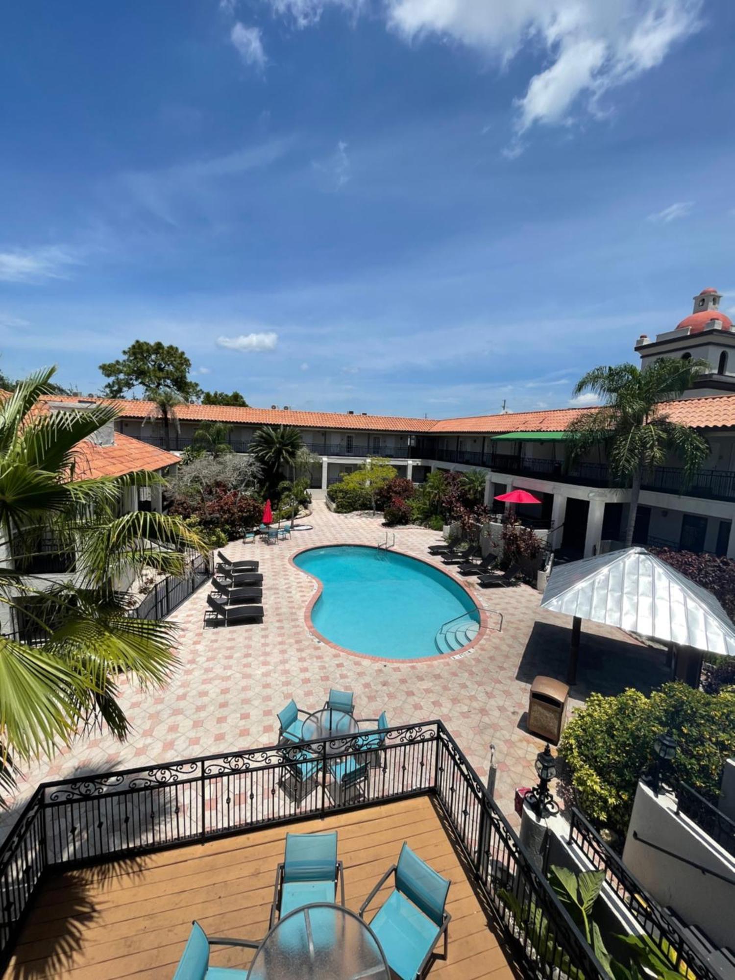 Red Roof Inn Plus & Suites Tampa Zewnętrze zdjęcie