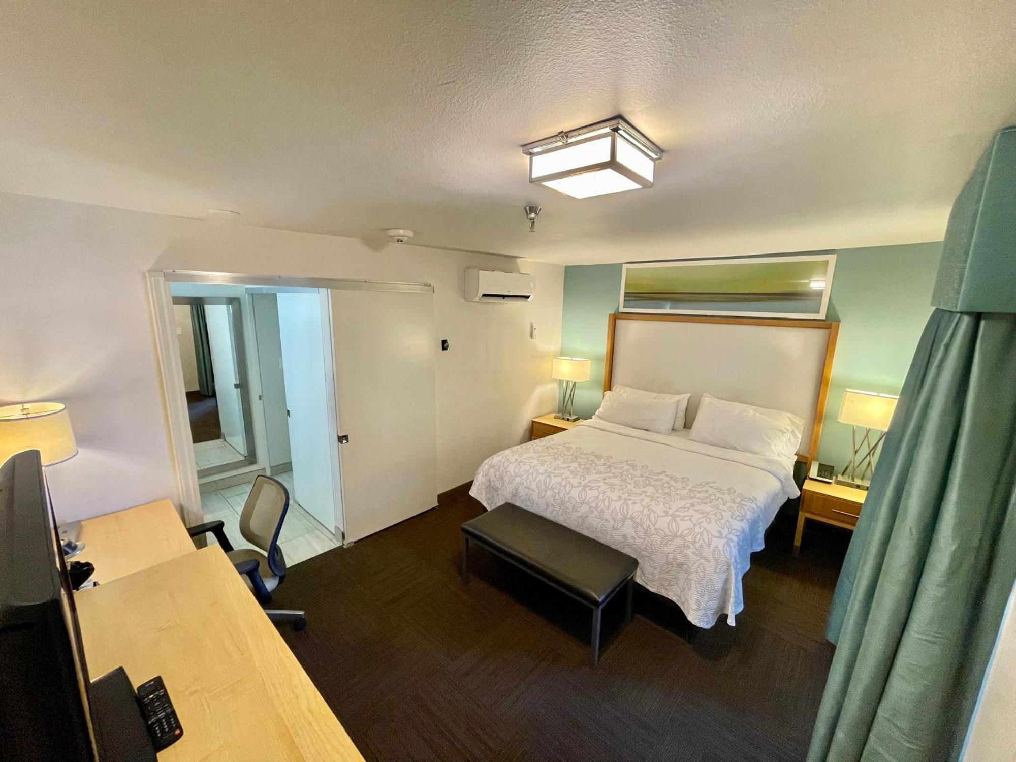 Red Roof Inn Plus & Suites Tampa Pokój zdjęcie